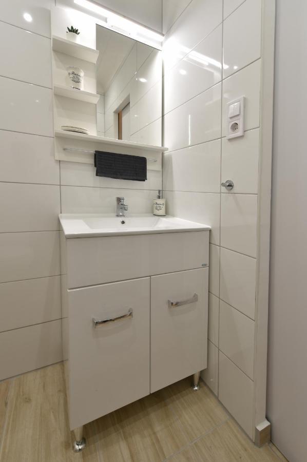 Kiralykut 2 Apartman - Ingyen Parkolas, Bicajok, Ac Szekesfehervar Exterior photo