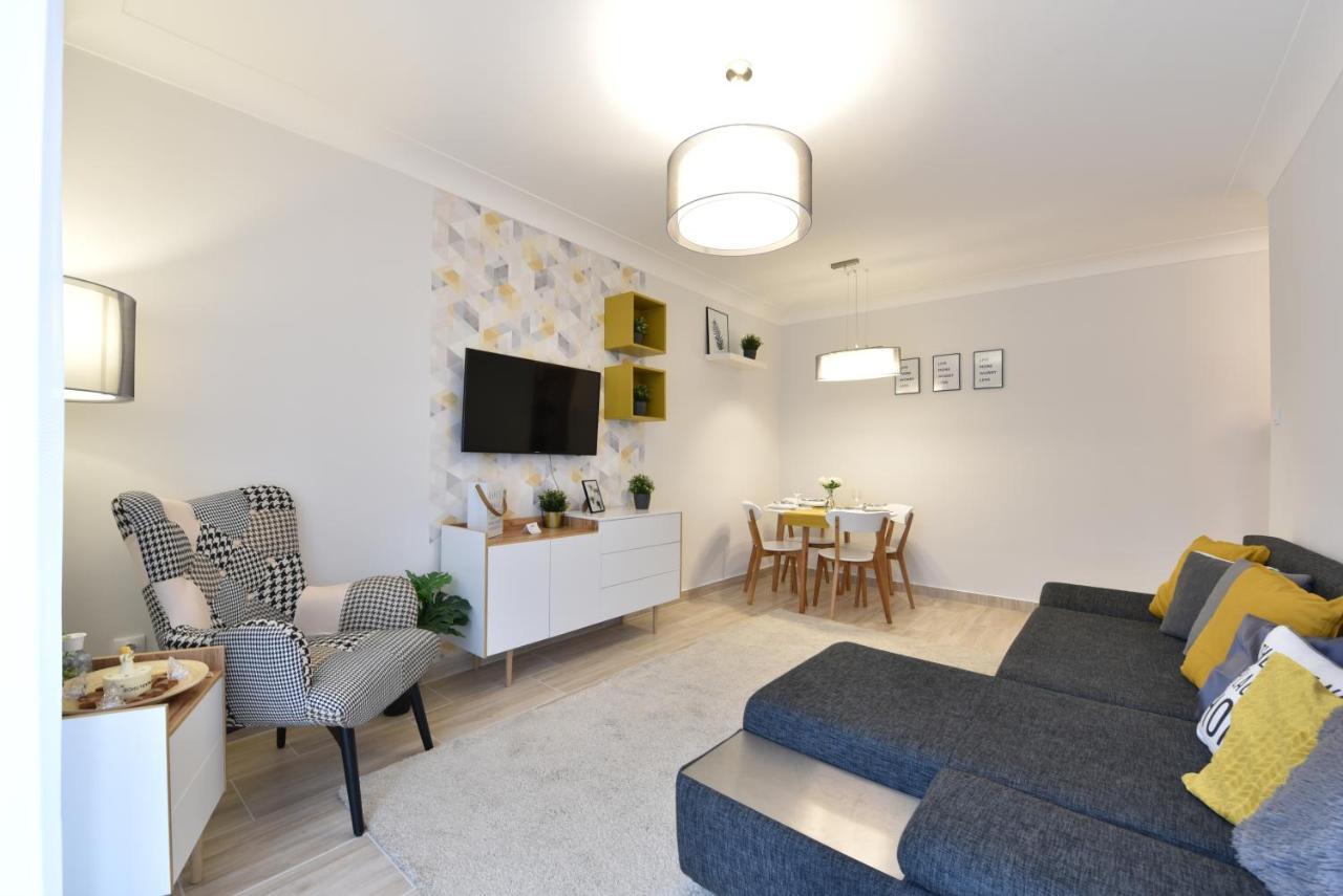 Kiralykut 2 Apartman - Ingyen Parkolas, Bicajok, Ac Szekesfehervar Exterior photo